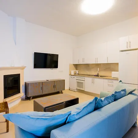 Kind アパート Chío